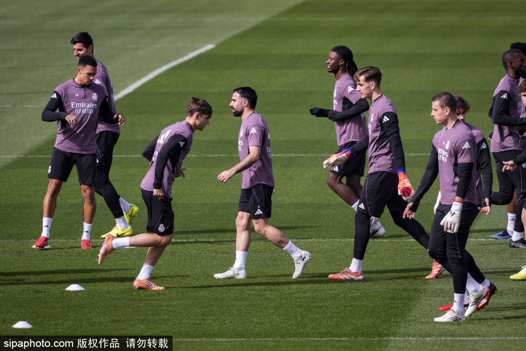 西甲未来之星杯：西班牙人如何用“快乐足球”点亮小小世界杯，成为全民榜样？